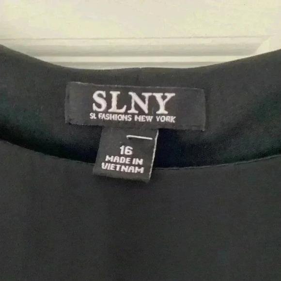 SLNY Black Overlay Style Metallic-Trim Capelet Sheath Maxi Dress16 - Picture 7 of 12